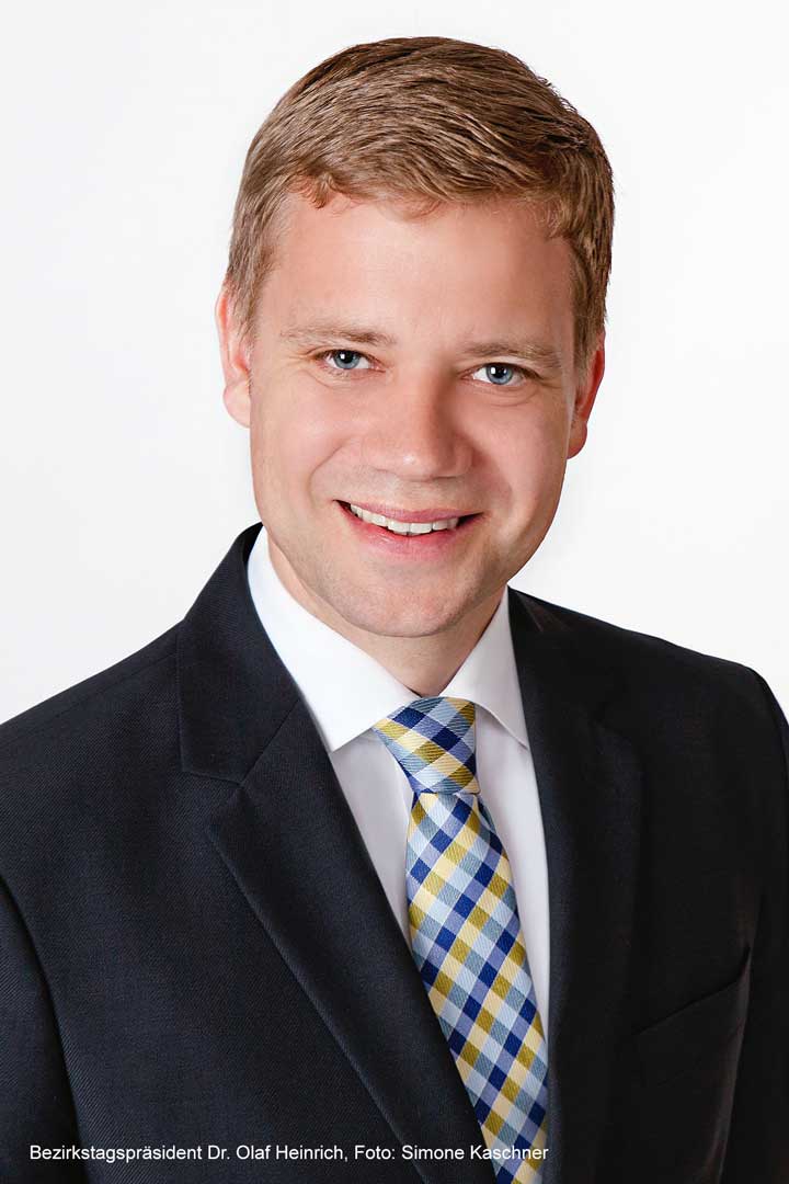 Bezirkstagspräsident Dr. Olaf Heinrich (Foto: Simone Kaschner)