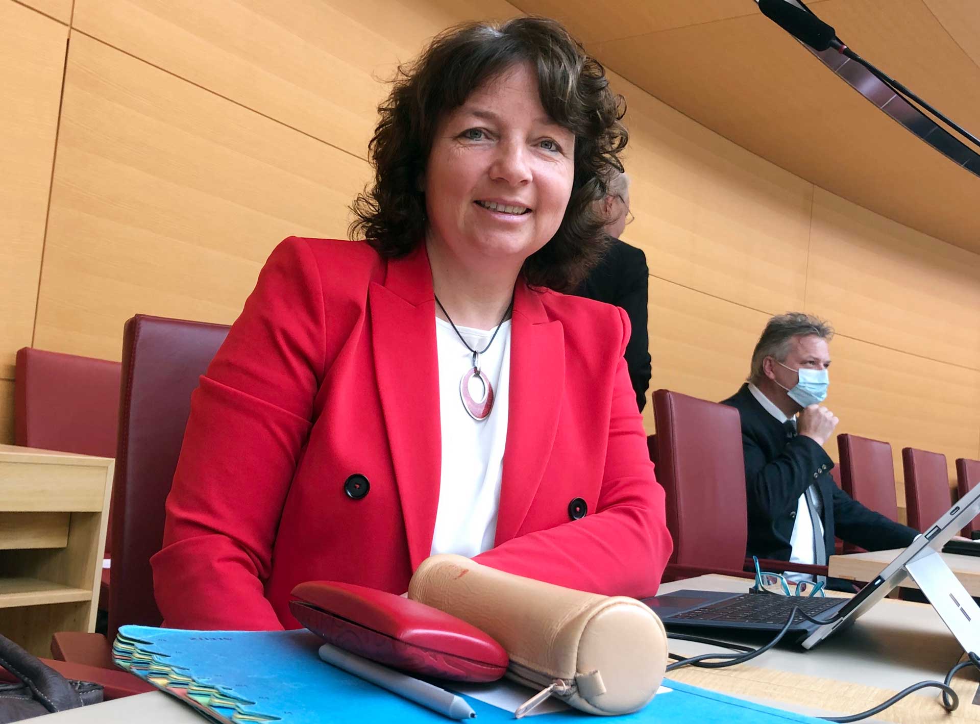 SPD-Landtagsabgeordnete Ruth Müller in der Sondersitzung des Bayerischen Landtags (Foto: SPD-Niederbayern)
