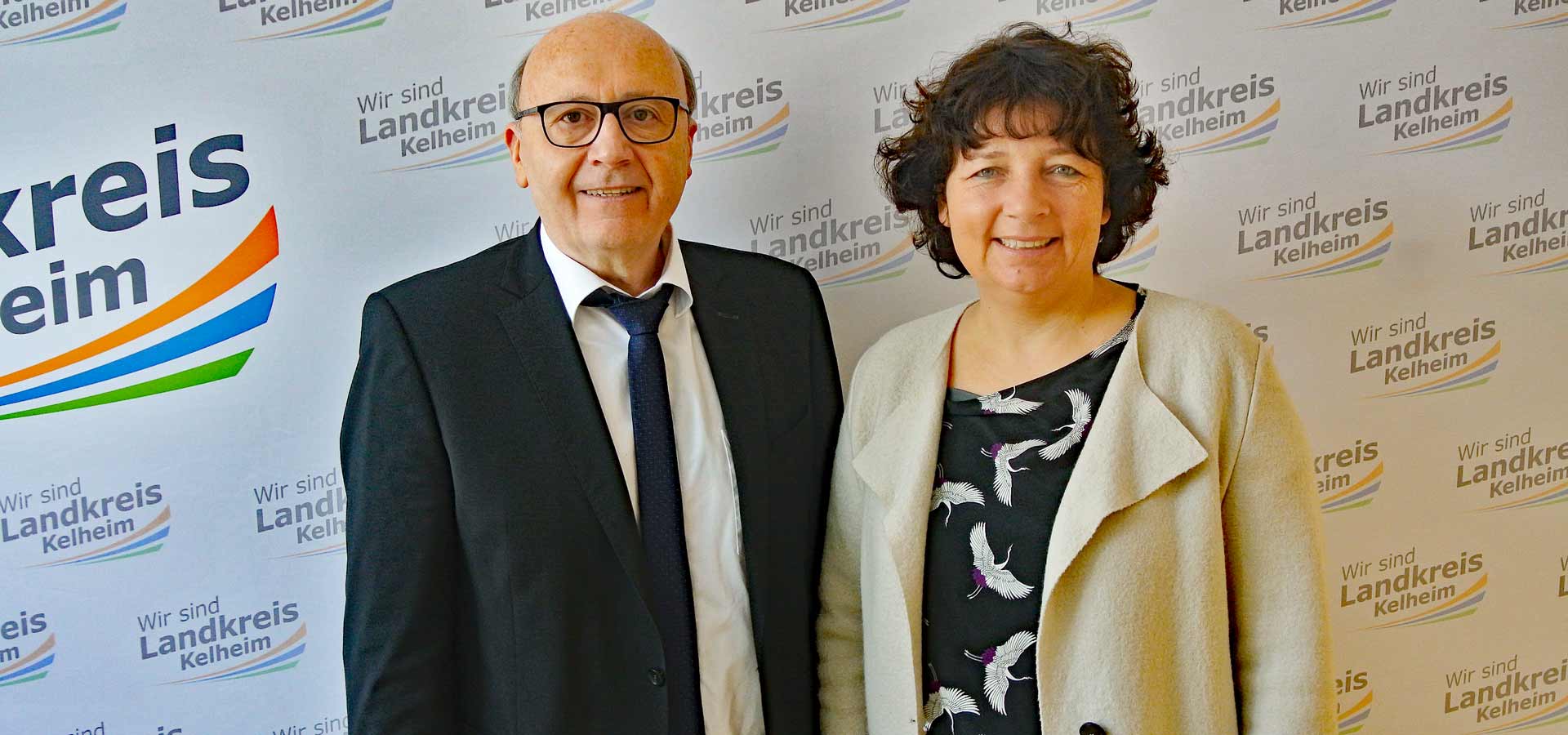 Sind sich über eine gute Zusammenarbeit einig: Landrat Martin Neumeyer und SPD-Landtagsabgeordnete Ruth Müller (Foto: Sonja Endl/Landratsamt Kelheim) 