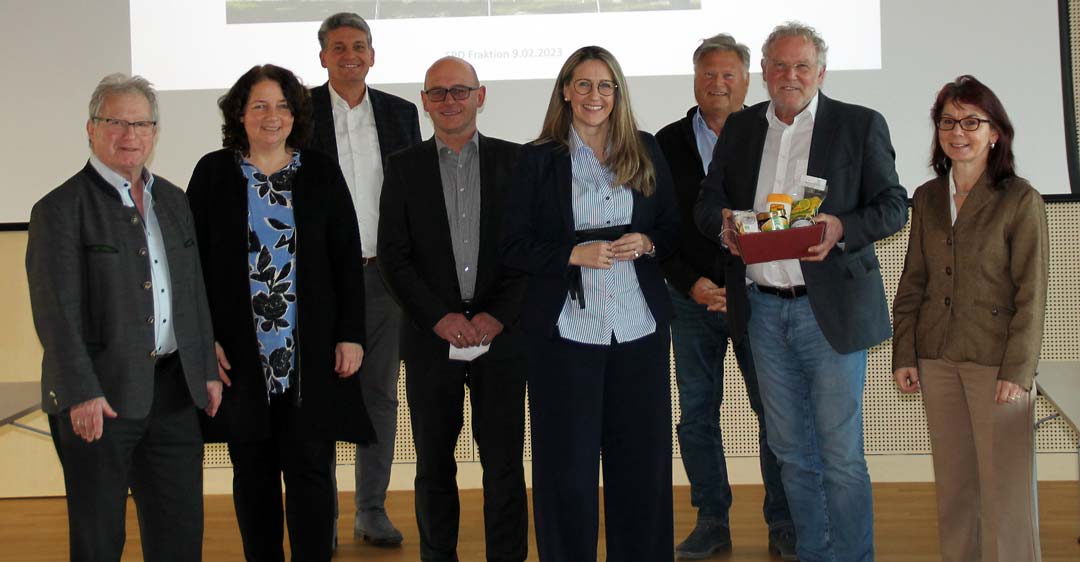 Geschäftsführer Bernhard Brand (2.v.r.) mit der Delegation von SPD-Kreis- und Stadträten sowie Ruth Müller, MdL (2.v.l.). Foto: Kinderkrankenhaus Landshut (Foto: SPD-Landshut)