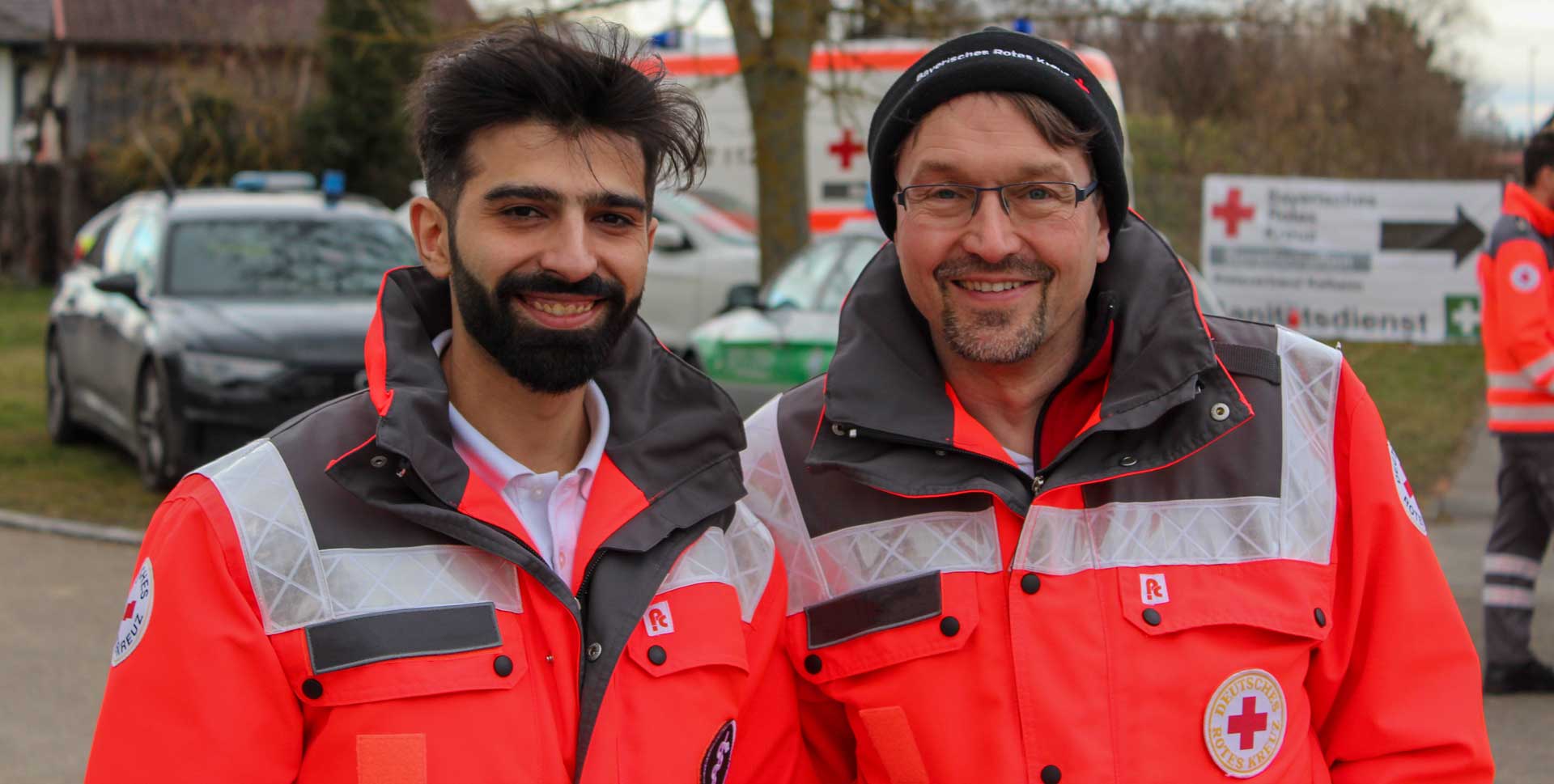 Machen ihren ehrenamtlichen Dienst für die Allgemeinheit gerne und mit Freude: die Helfer des Bayerischen Roten Kreuzes (Foto: BRK Kühnl)