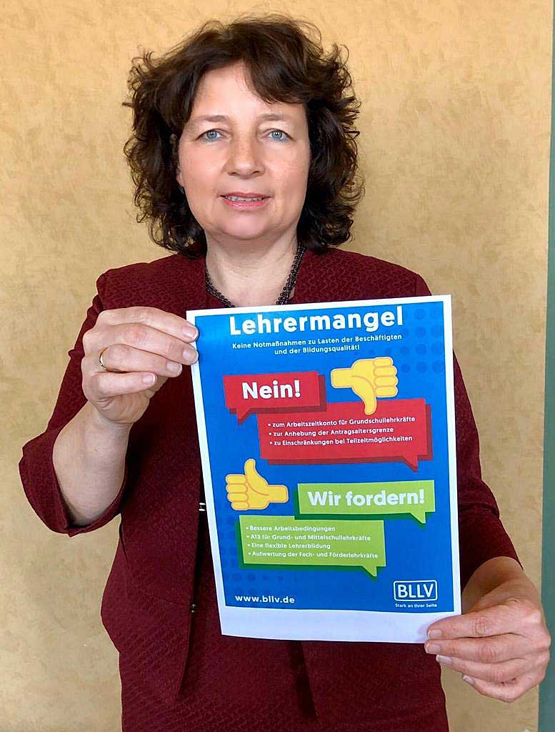 SPD-Landtagsabgeordnete Ruth Müller prangt den Lehrermangel in Bayern an und unterstützt den BLLV (Foto: SPD-Niederbayern)