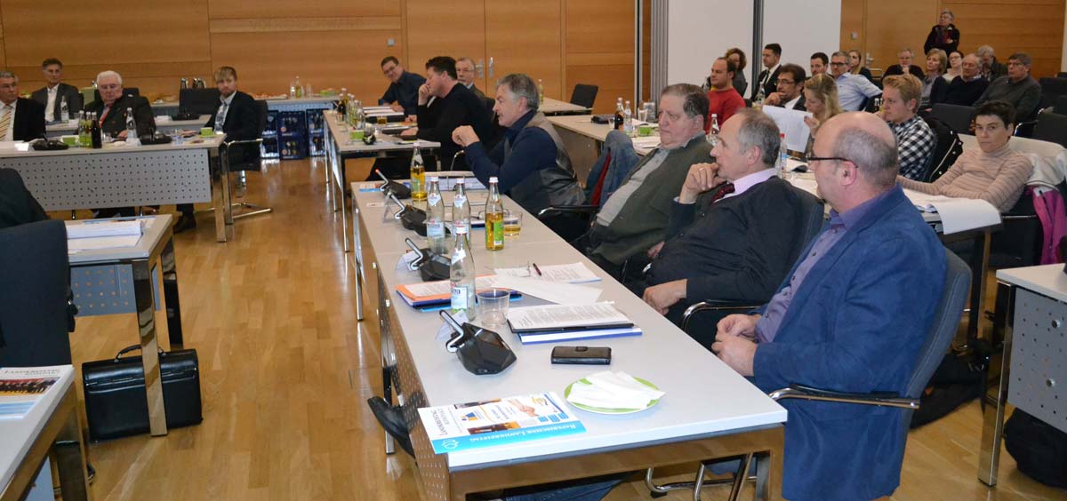 Es war eine lange Sitzung des Kreistages zum Thema der Kreiskrankenhäuser im Landkreis Kelheim (Foto: Andreas Schambeck)