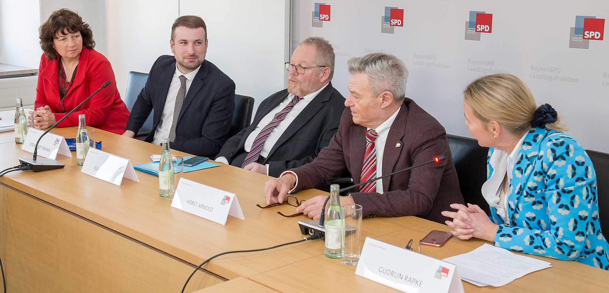 v.l.: Ruth Müller, Stefan Rottmann, Klaus Adelt, Horst Arnold und Gudrun Rapke (Foto: SPD-Niederbayern)