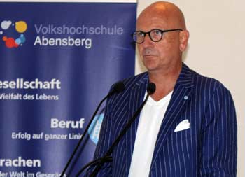 Abensbergs Erster Bürgermeister Dr. Uwe Brandl (Foto: Ingo Knott/Stadt Abensberg)