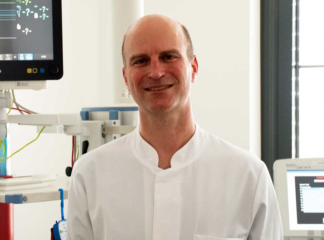 Privatdozent Dr. Joachim Scheßl, der neue Leiter der neurologischen Intensivstation (Foto: Bezirksklinikum Mainkofen)