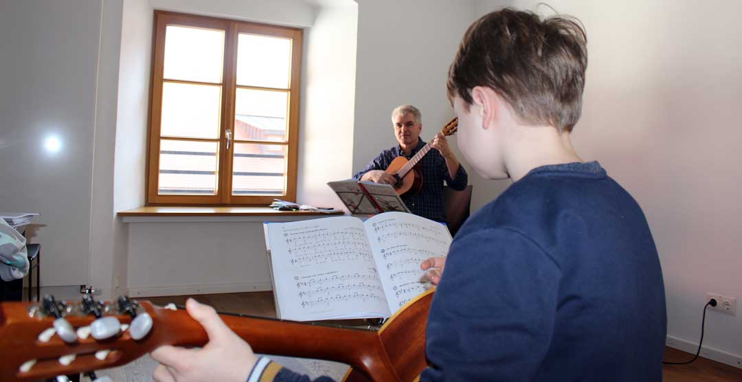 Der Musikunterricht findet jetzt in eigenen Räumen im Aventinum statt (Foto: Ingo Knott/Stadt Abensberg)