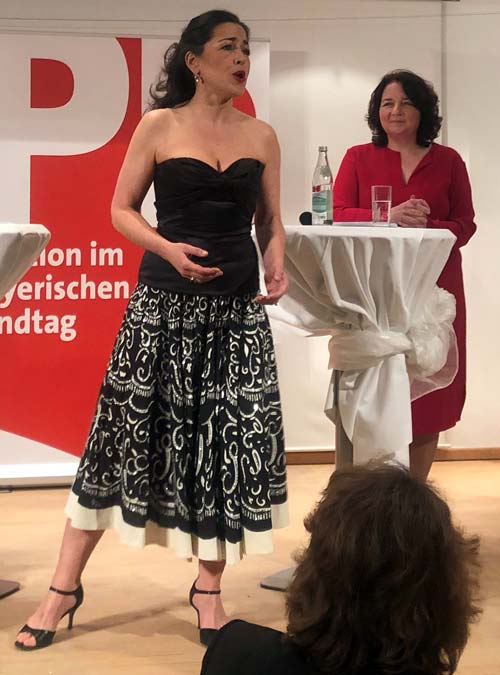 Opernsängerin Franziska Rabl begeisterte mit ihrem Gesang dasPublikum (Foto: Tonja Anders)