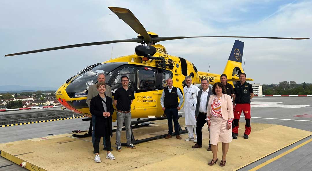SPD-Landtagsabgeordnete Ruth Müller (im Vordergrund rechts) besuchte die Luftrettung des Klinikums Straubing (Foto: Daniel Albus)