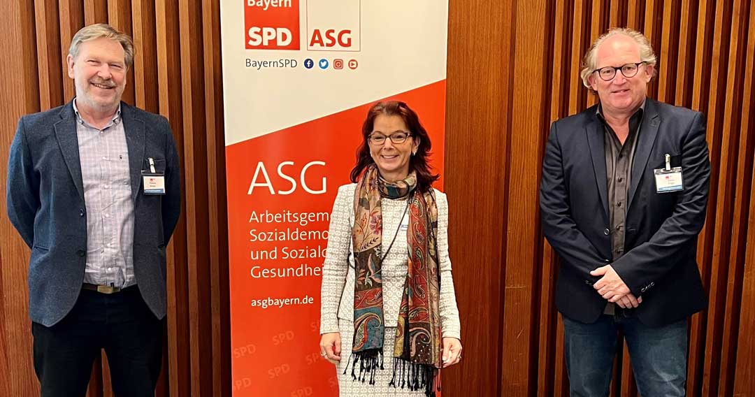 v.l.: Anja König mit Thomas Wieser sowie Armin Rüger (Foto: SPD-Niederbayern)