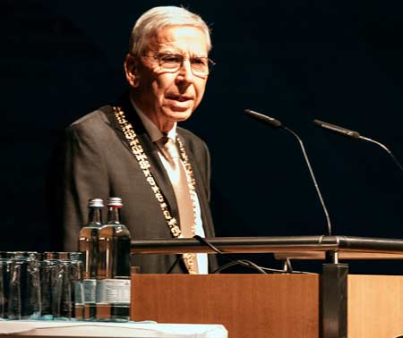 Universitätspräsident Prof. Dr. Udo Hebel bei seiner Ansprache zum Dies academicus 2022 (Foto: © Julia Dragan / Universität Regensburg)
