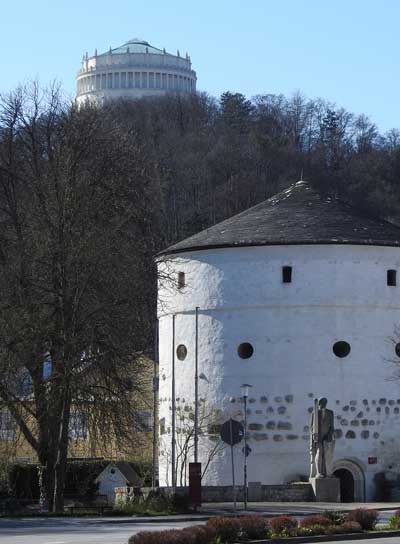 Schleiferturm mit Siegfried  (Foto: Archäologisches Museum der Stadt Kelheim)