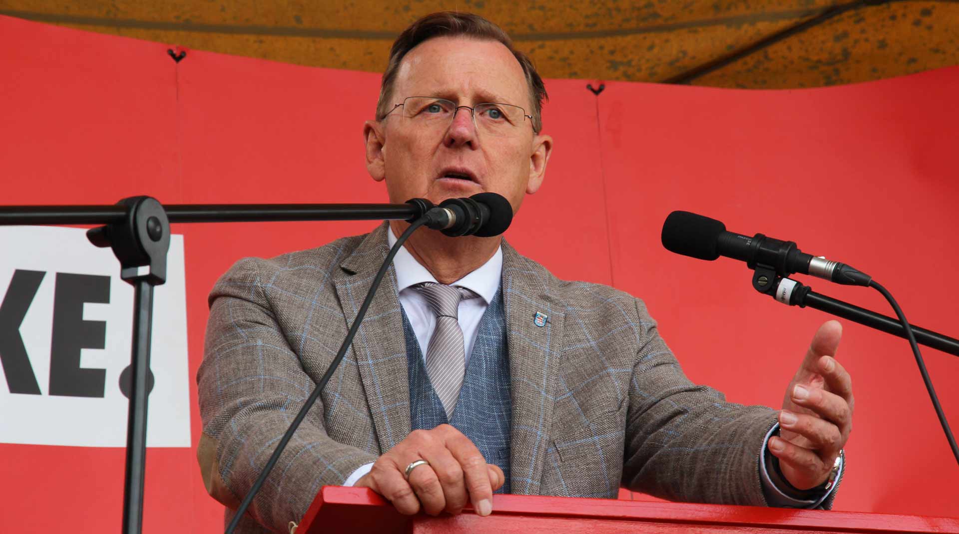 Bodo Ramelow, Ministerpräsident von Thüringen bei seine Ansprache (Foto: Tobi Schmidmeier)