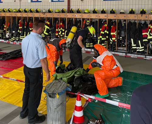 27 Feuerwehrmänner und eine Feuerwehrfrau nahmen an der Schulung teil (Foto: Mathias Prasch)